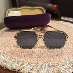 Gold Frame GUCCI GG0200s Sunglasses with Black Lenses